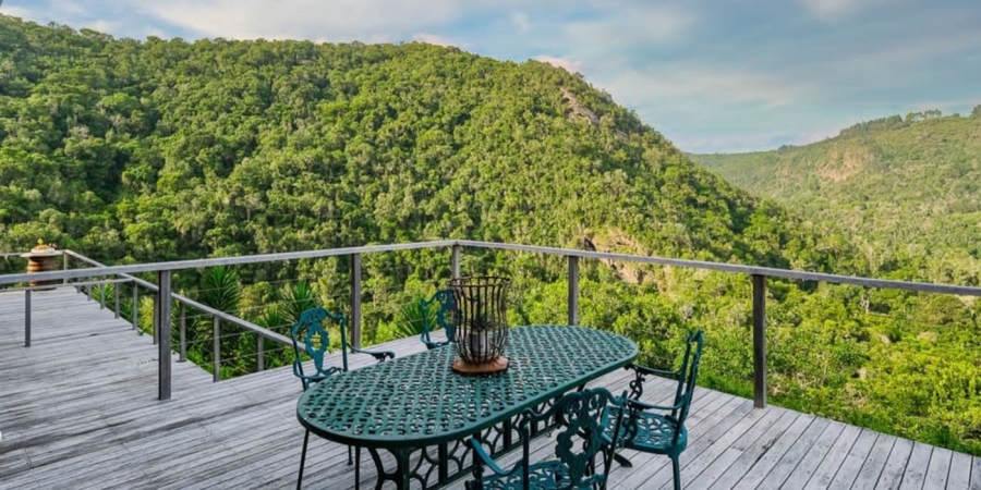 10 Bedroom Property for Sale in Hoekwil Western Cape